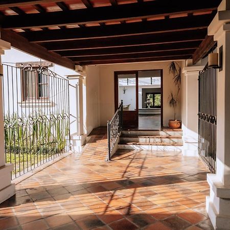 Hotel Torrontes サンロレンソ エクステリア 写真