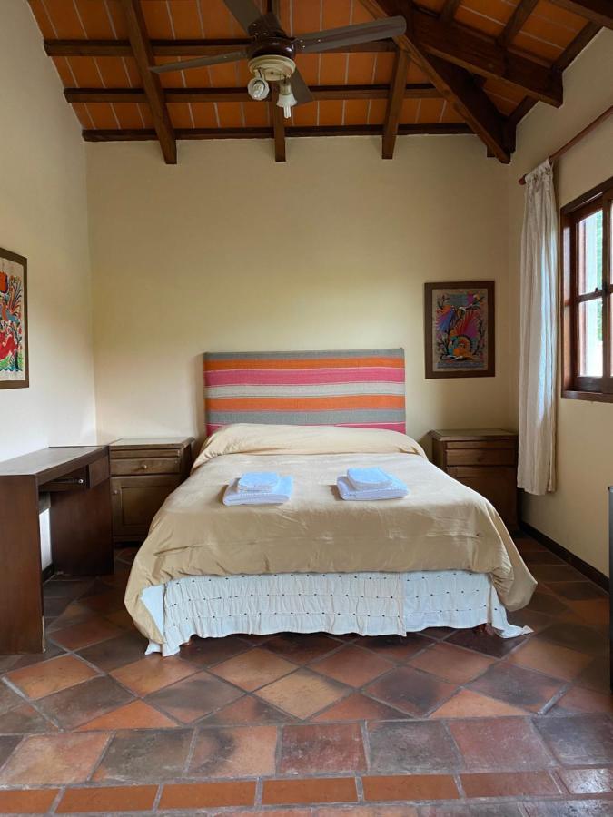 Hotel Torrontes サンロレンソ エクステリア 写真
