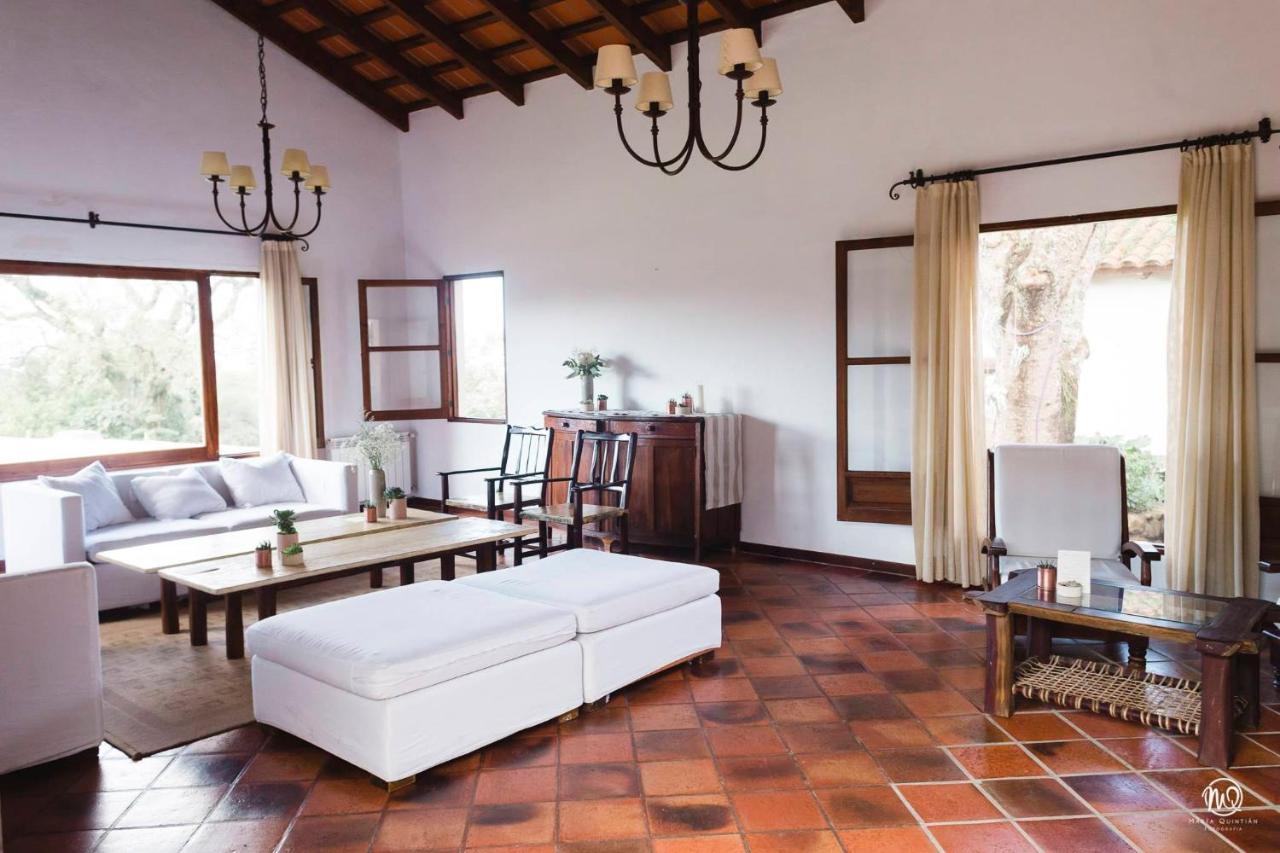 Hotel Torrontes サンロレンソ エクステリア 写真