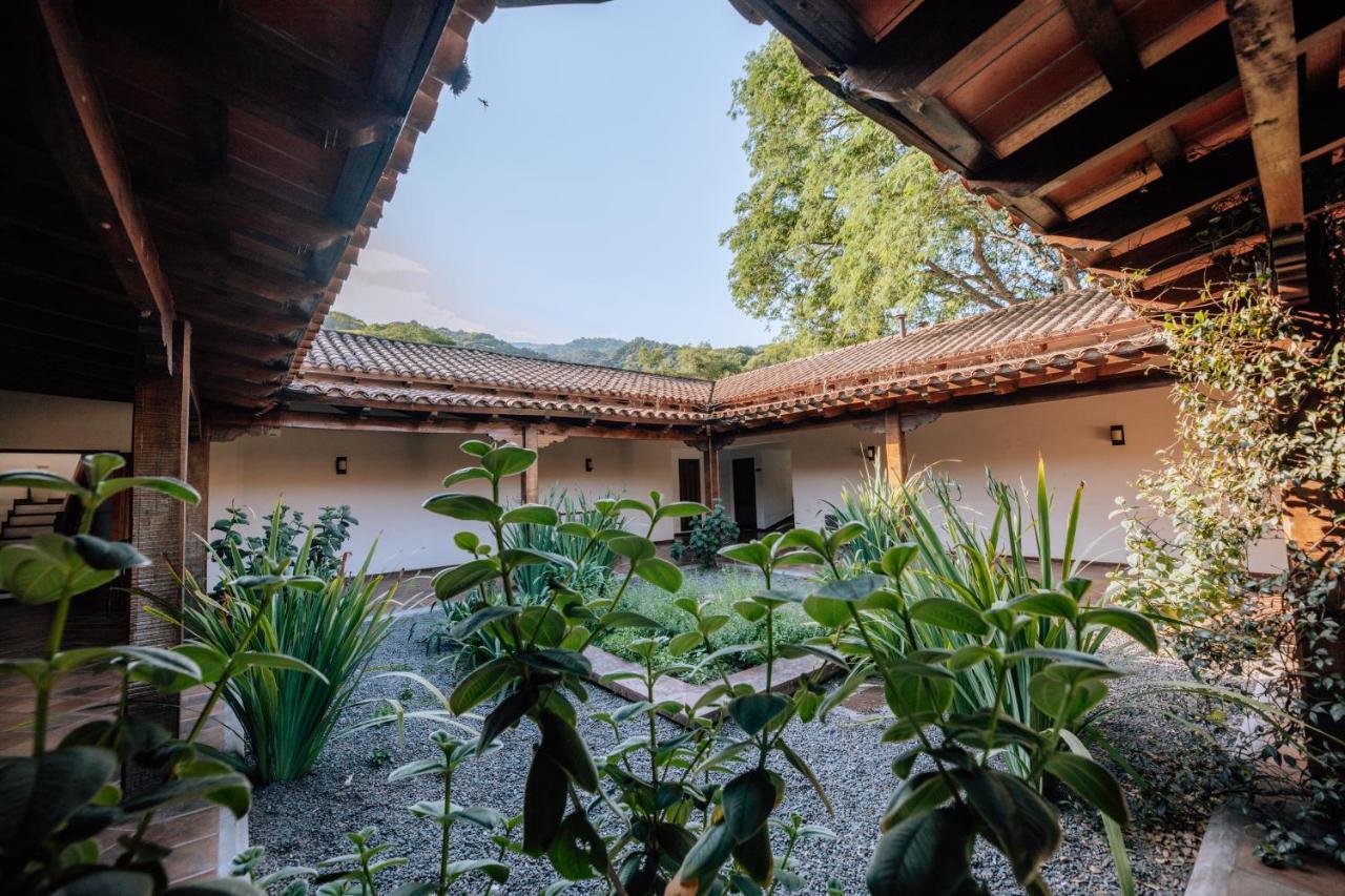 Hotel Torrontes サンロレンソ エクステリア 写真