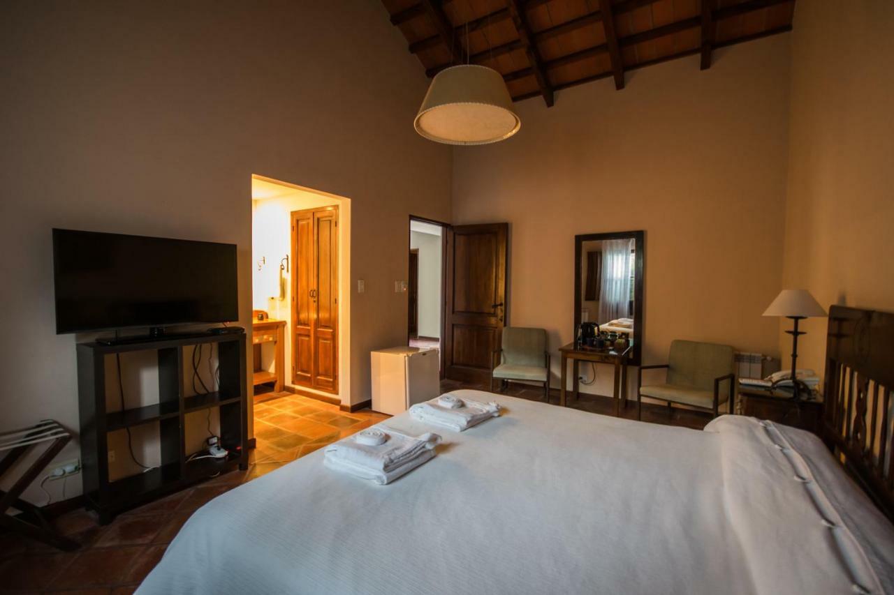 Hotel Torrontes サンロレンソ エクステリア 写真